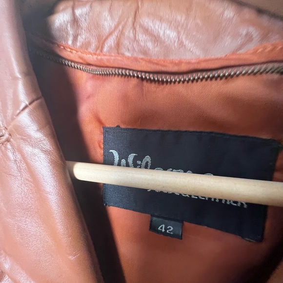 VINTAGE 70’s Wilson’s Leather Tan/Brown Leather Coat - Picture 4 of 5